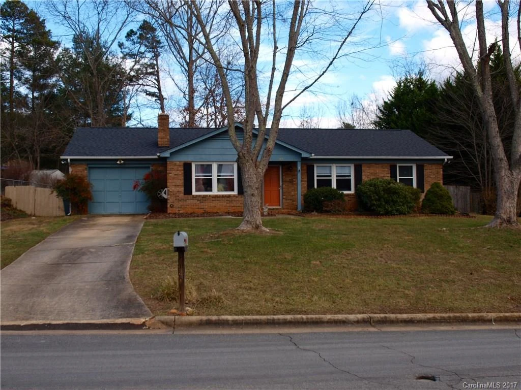 29 Knoll Ridge Drive #8