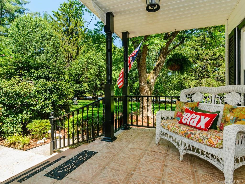 1041 Kanuga Road - Photo 2