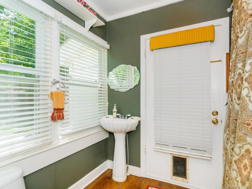 1041 Kanuga Road - Photo 12