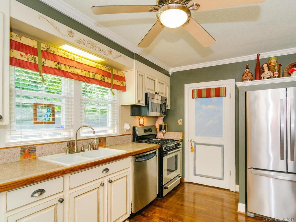 1041 Kanuga Road - Photo 10