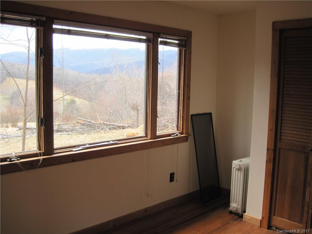 311 Hickory Hill Road - Photo 3