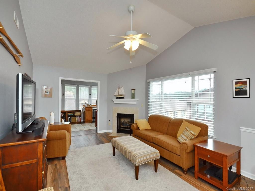 2306 Deermouse Way #400 - Photo 4