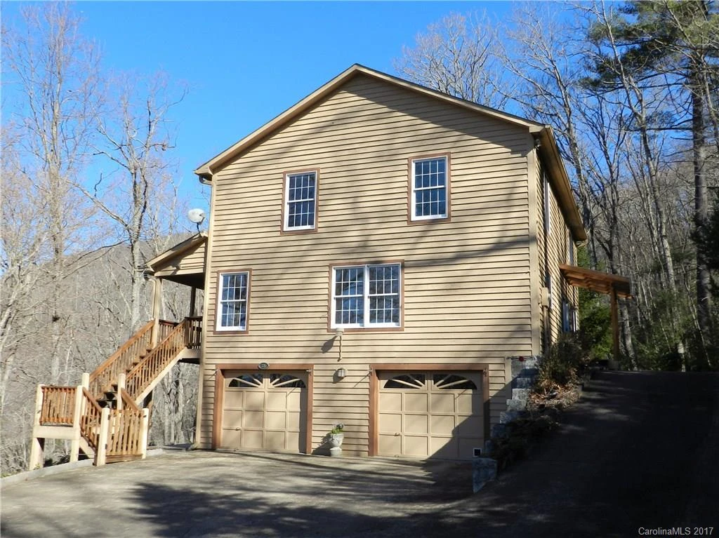 15 Skyview Court
