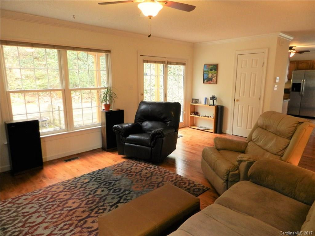 15 Skyview Court - Photo 7