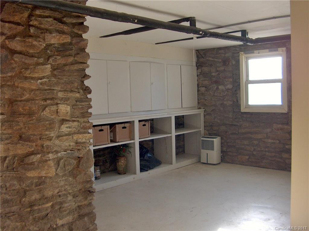 212 Hillcrest Street - Photo 18