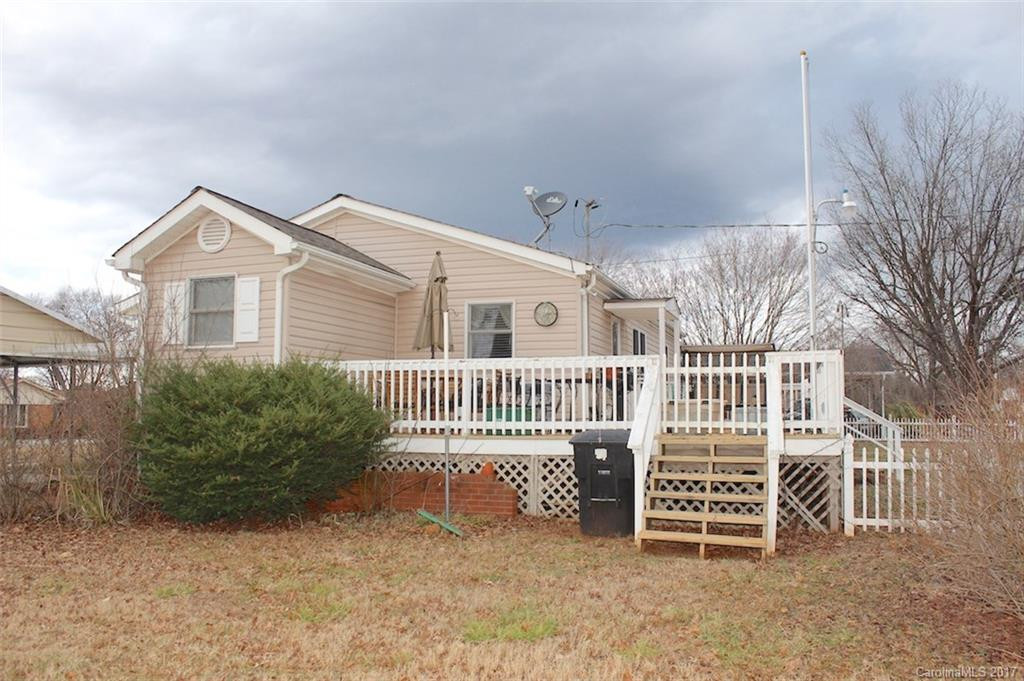 124 Hall Street - Photo 2