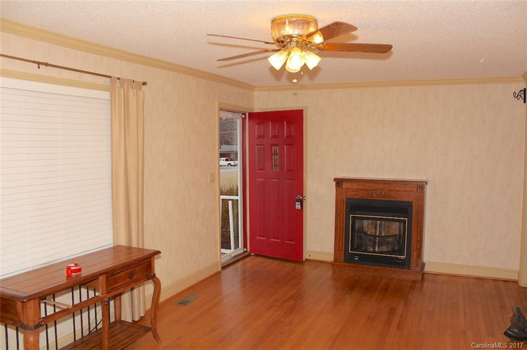 124 Hall Street - Photo 13