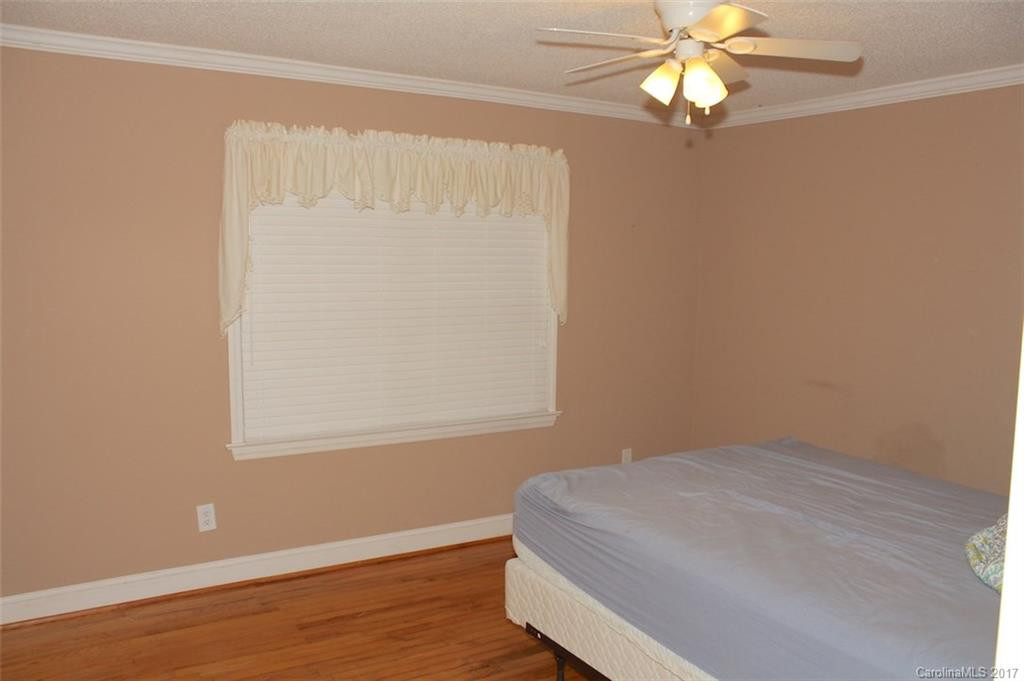 124 Hall Street - Photo 14