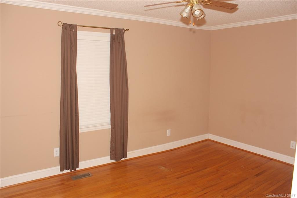 124 Hall Street - Photo 15