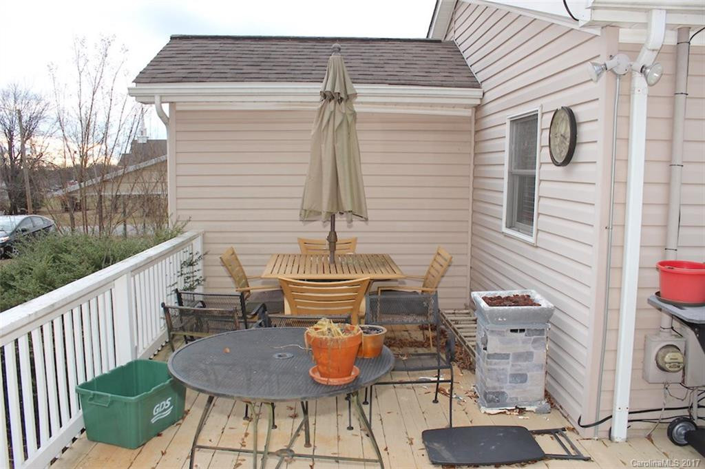 124 Hall Street - Photo 6