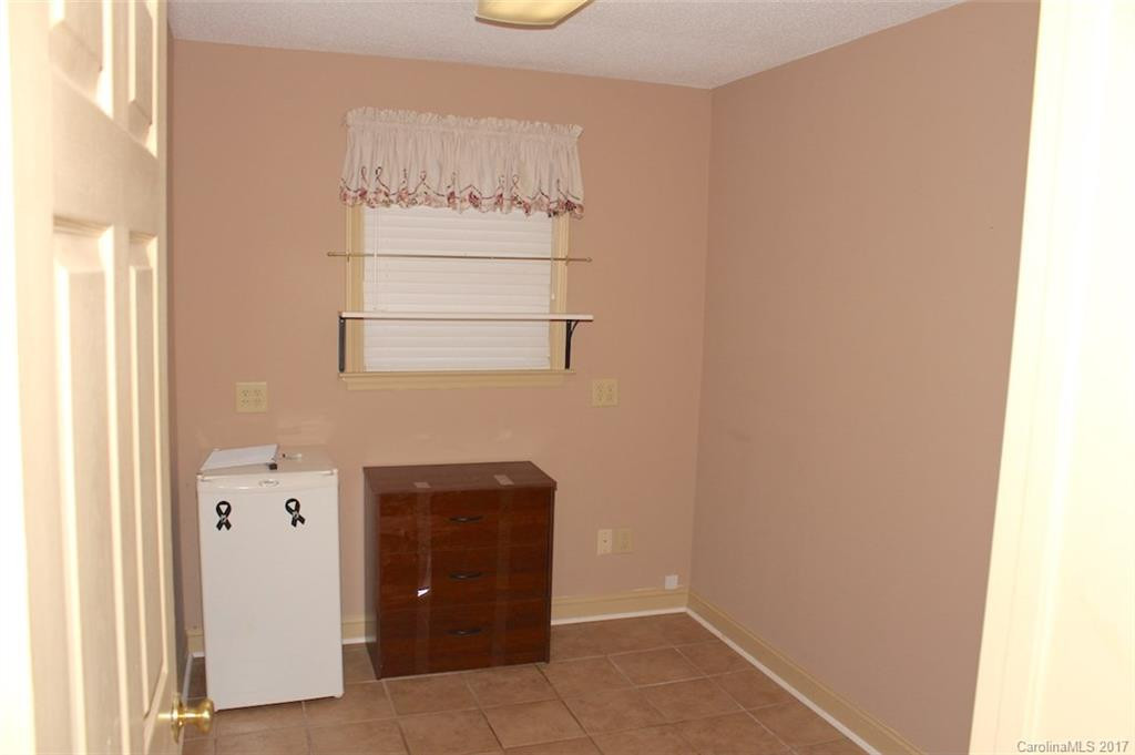 124 Hall Street - Photo 7