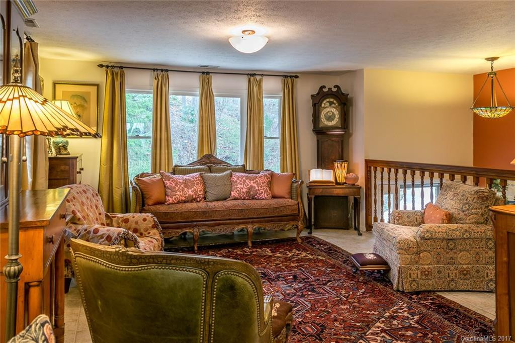 47 Ravenwood Lane #15 - Photo 4