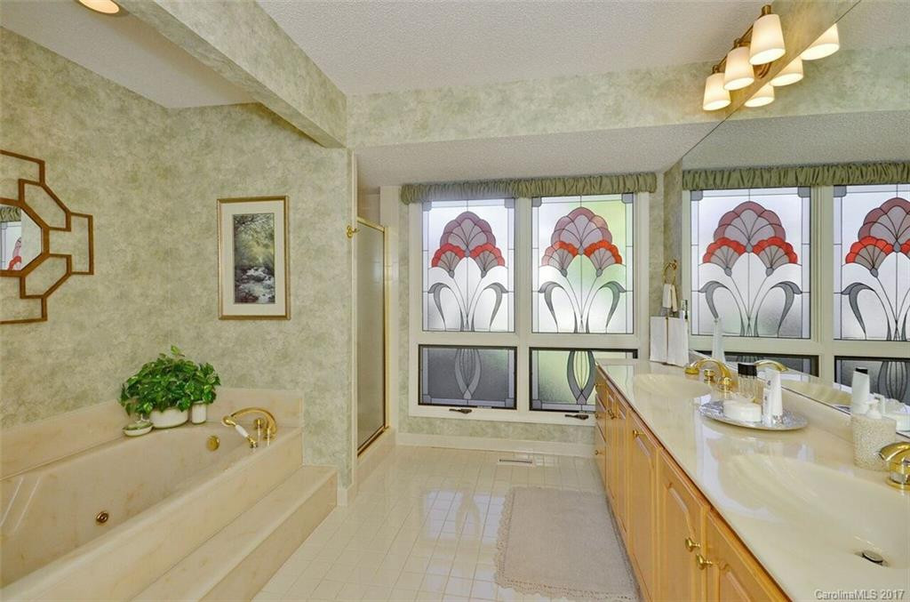 133 Forest View Drive #23, Woodlands Condominium - Photo 6