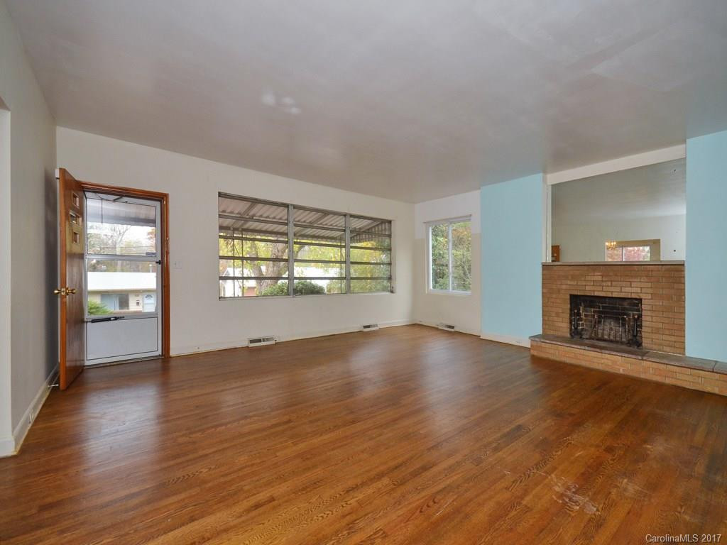 110 Fairfax Avenue - Photo 2