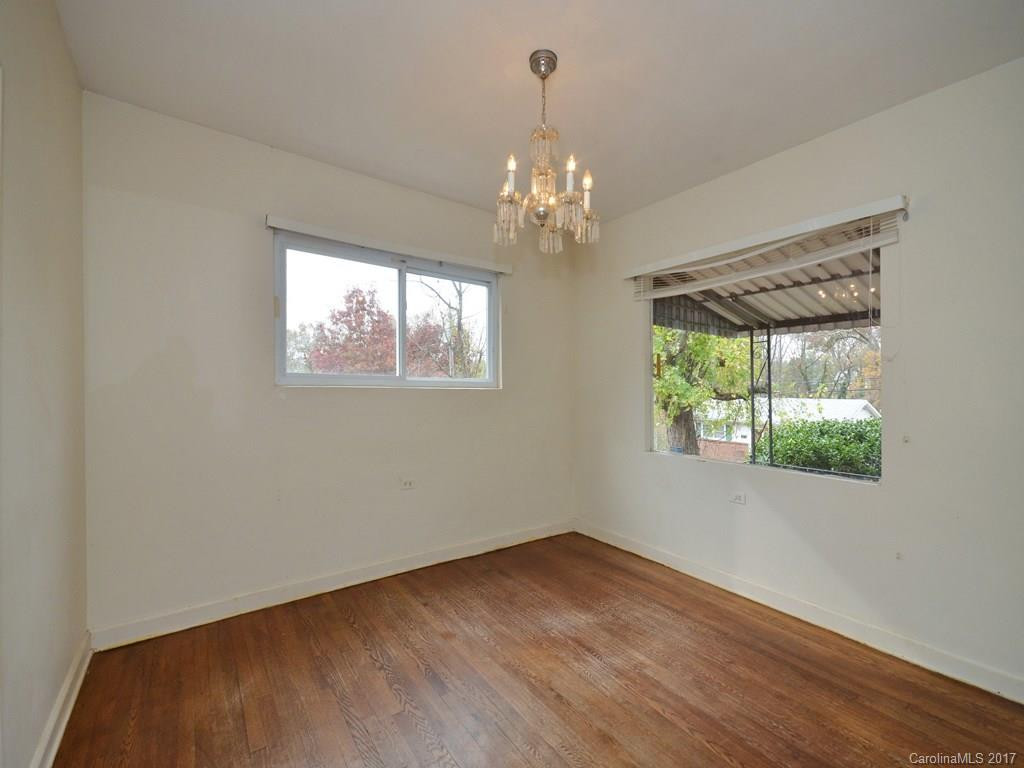 110 Fairfax Avenue - Photo 3