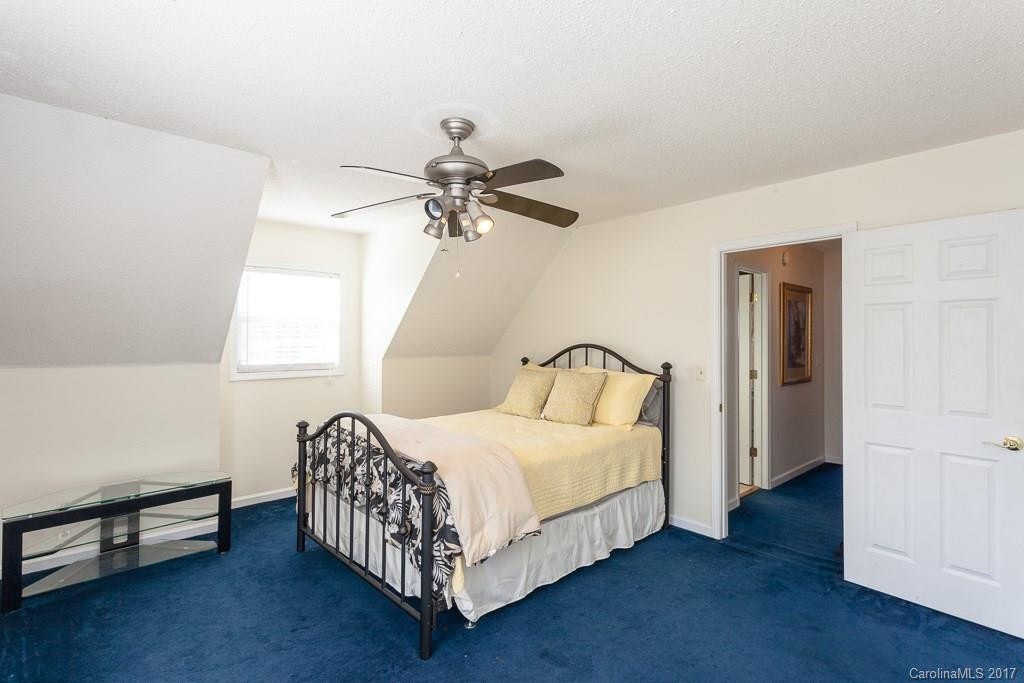 70 Knollview Drive #10 - Photo 18