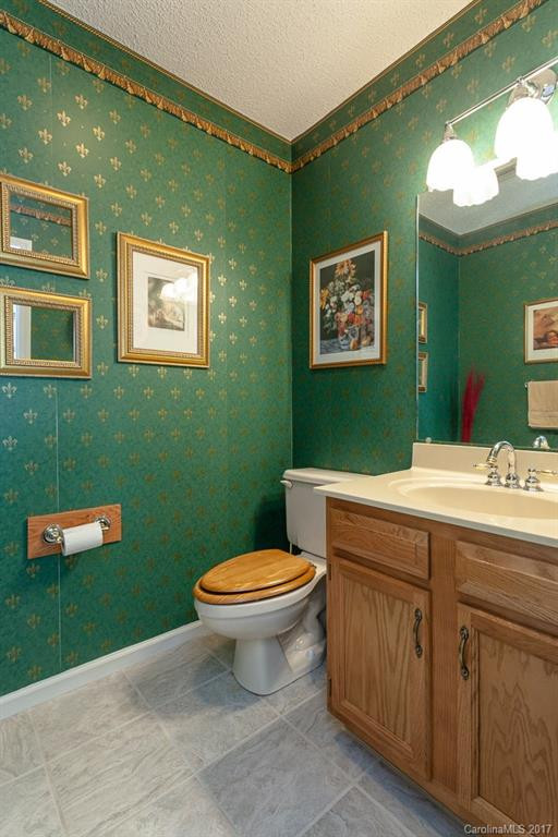 70 Knollview Drive #10 - Photo 21