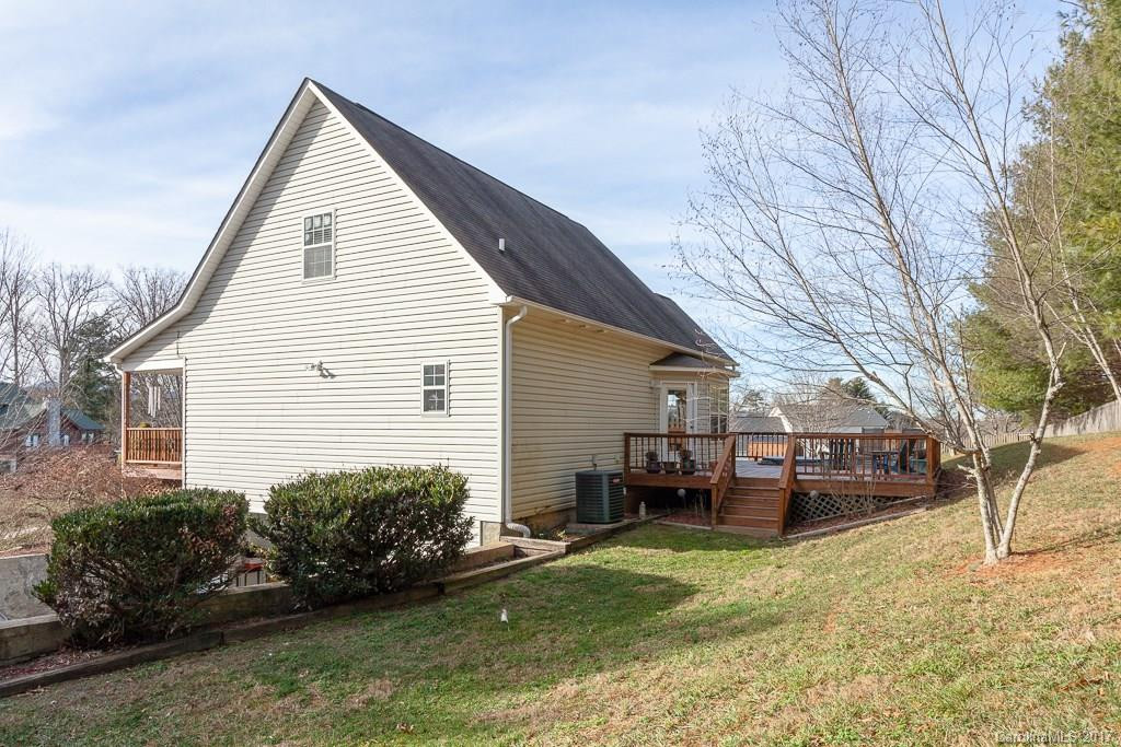 70 Knollview Drive #10 - Photo 5