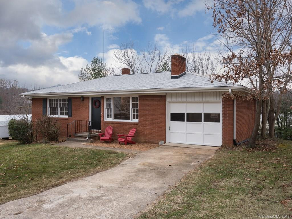 11 Donna Drive