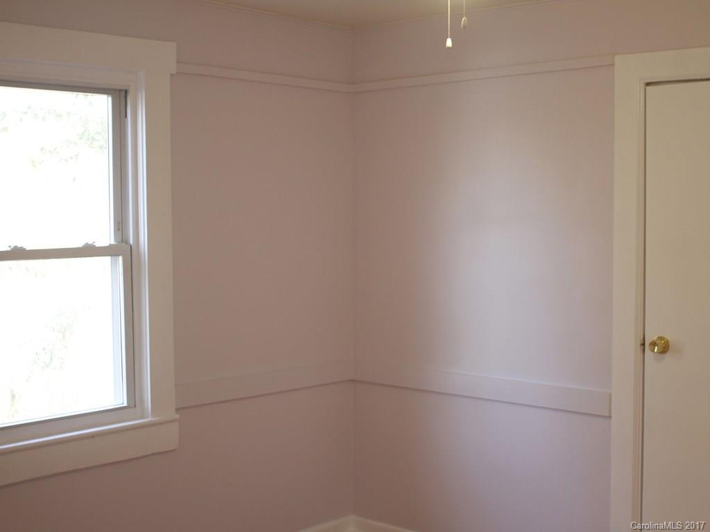 144 Moody Avenue - Photo 14