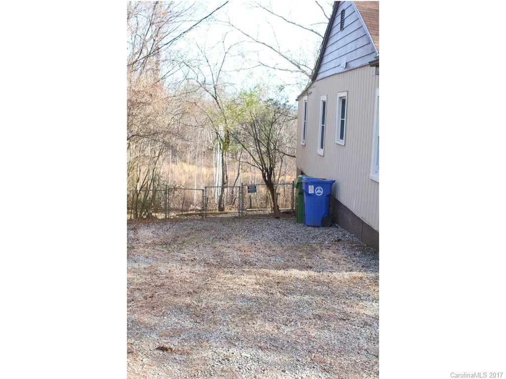 144 Moody Avenue - Photo 21