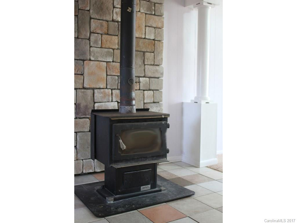 144 Moody Avenue - Photo 10