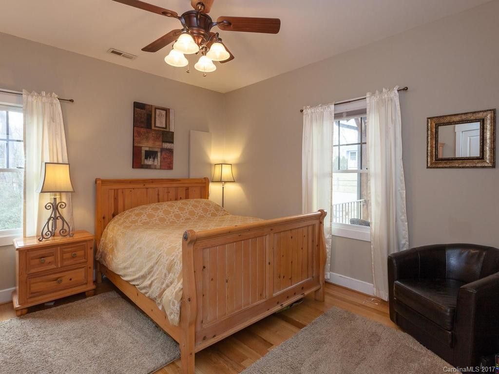 138 Riverview Drive - Photo 2