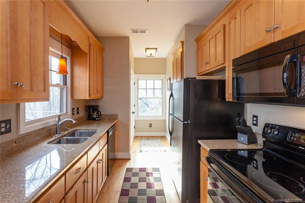 138 Riverview Drive - Photo 20