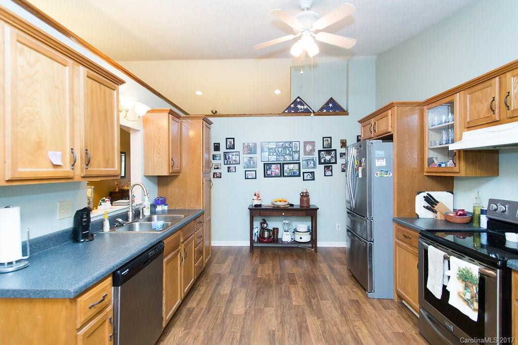 70 Richard Drive - Photo 6