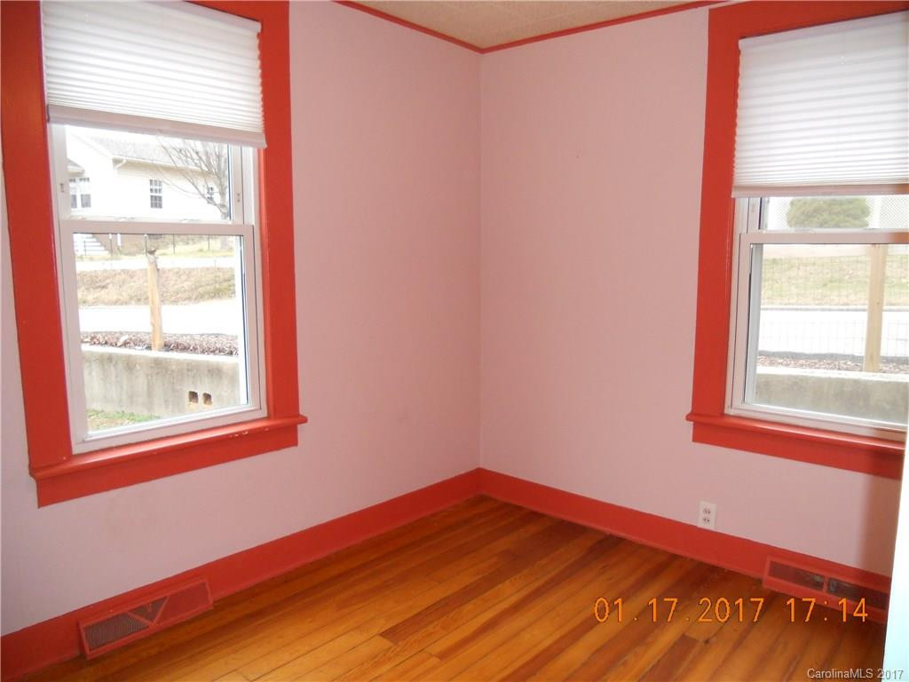 109 Main Street - Photo 8