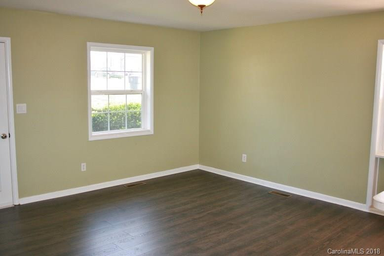 139 Kent Drive - Photo 2