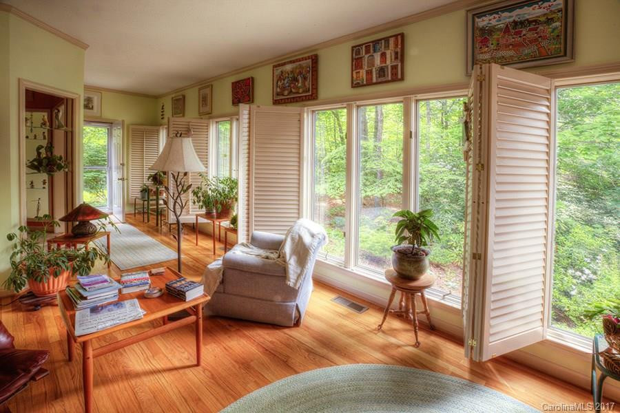 900 Campbell Drive - Photo 2