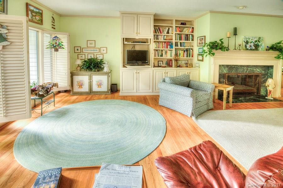 900 Campbell Drive - Photo 3