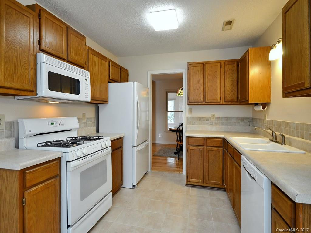 406 Creekside Drive - Photo 4