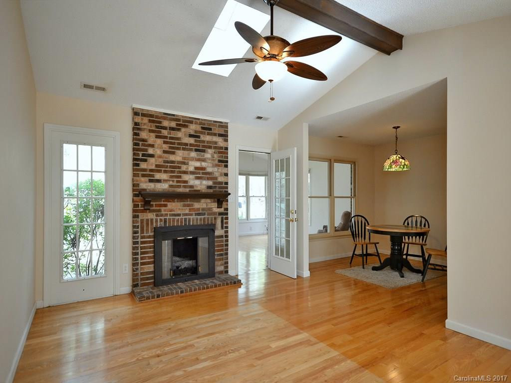 406 Creekside Drive - Photo 6