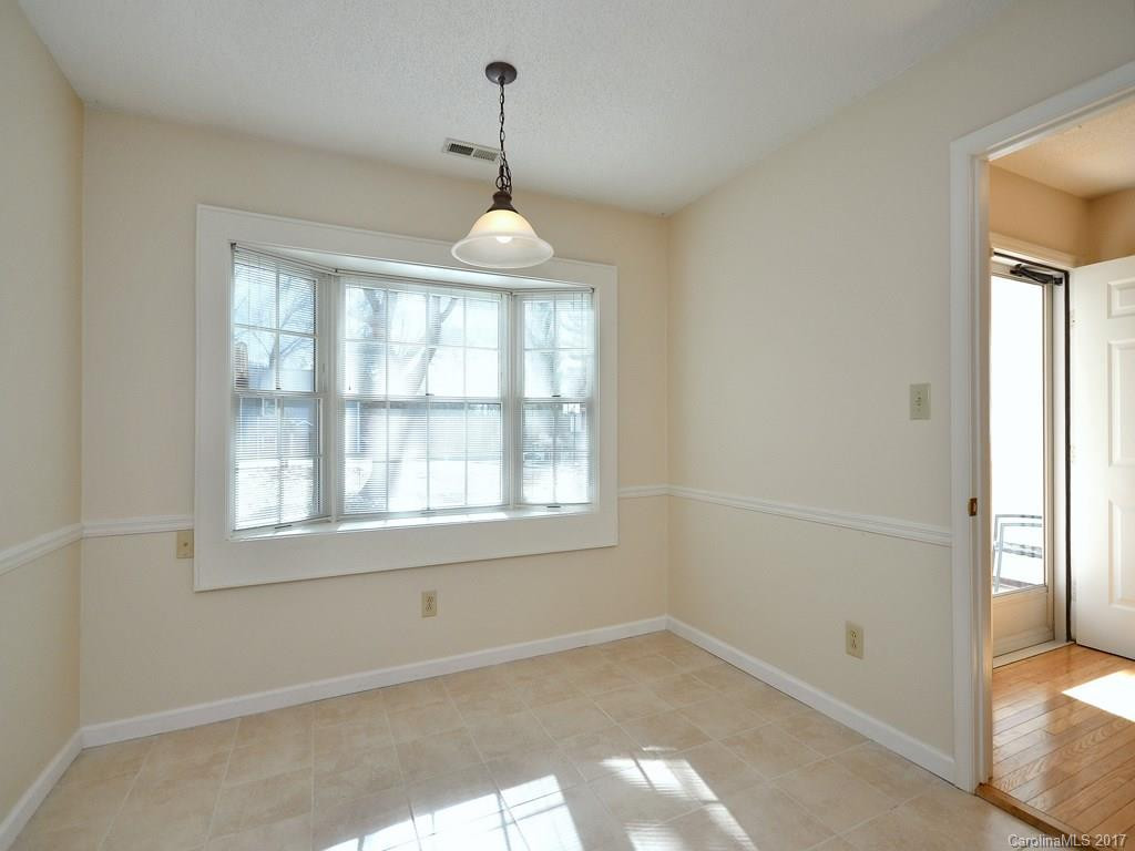 406 Creekside Drive - Photo 9