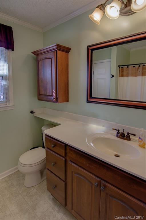 24 Charles Lance Place - Photo 14