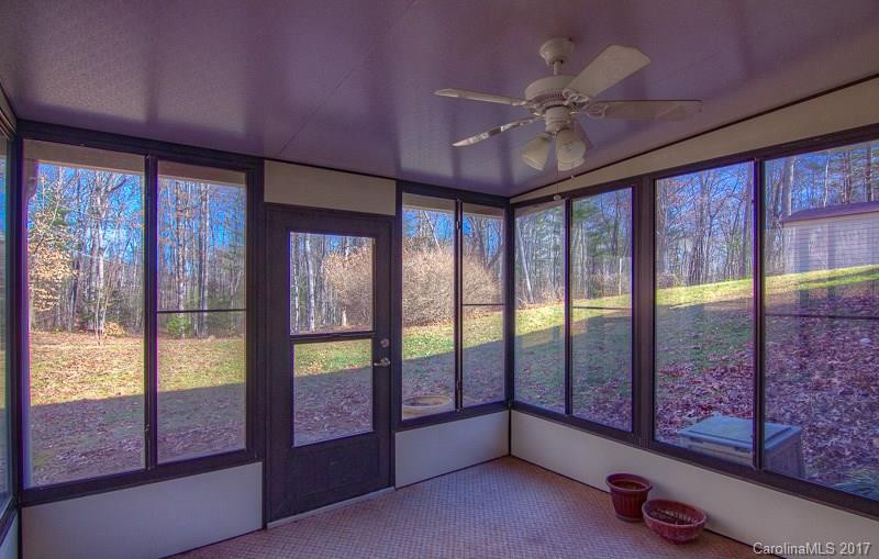 24 Charles Lance Place - Photo 22