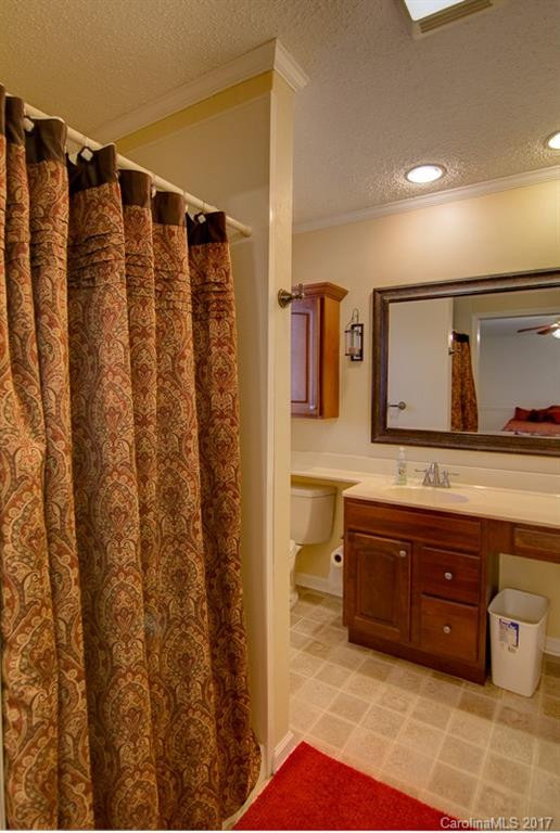 24 Charles Lance Place - Photo 9