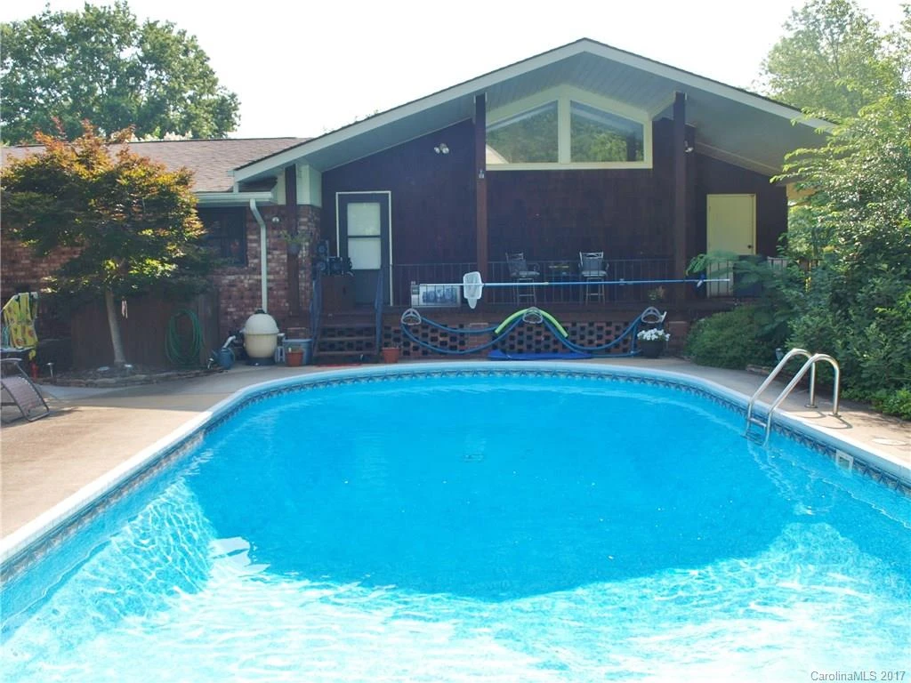 100 Inglewood Drive