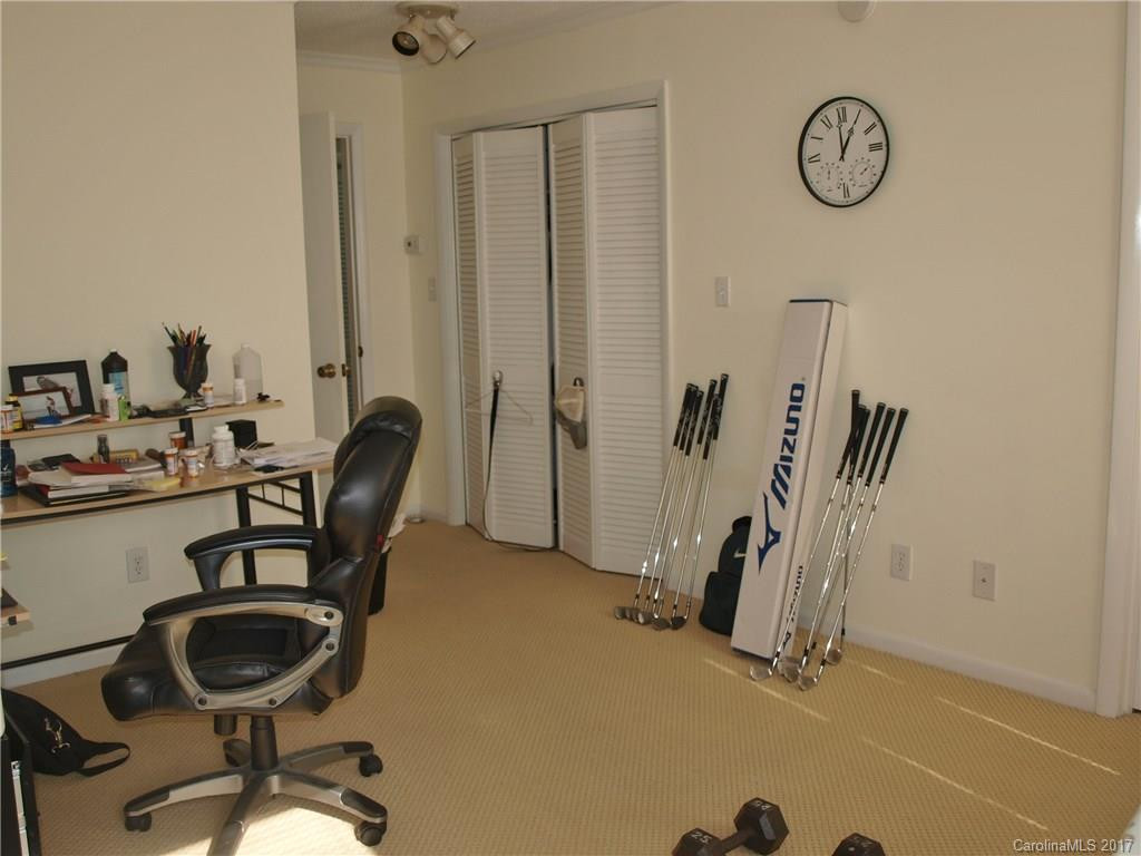 100 Inglewood Drive - Photo 11