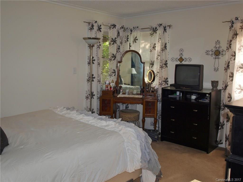 100 Inglewood Drive - Photo 12