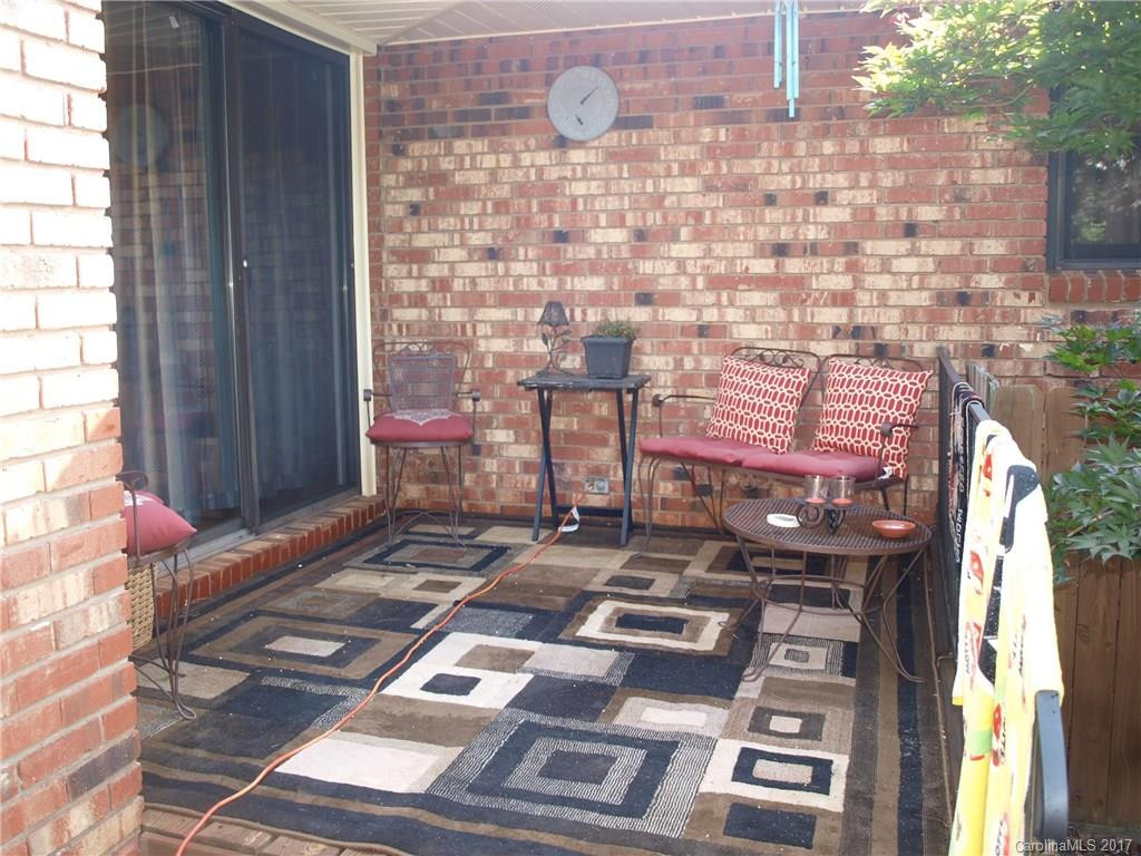 100 Inglewood Drive - Photo 16