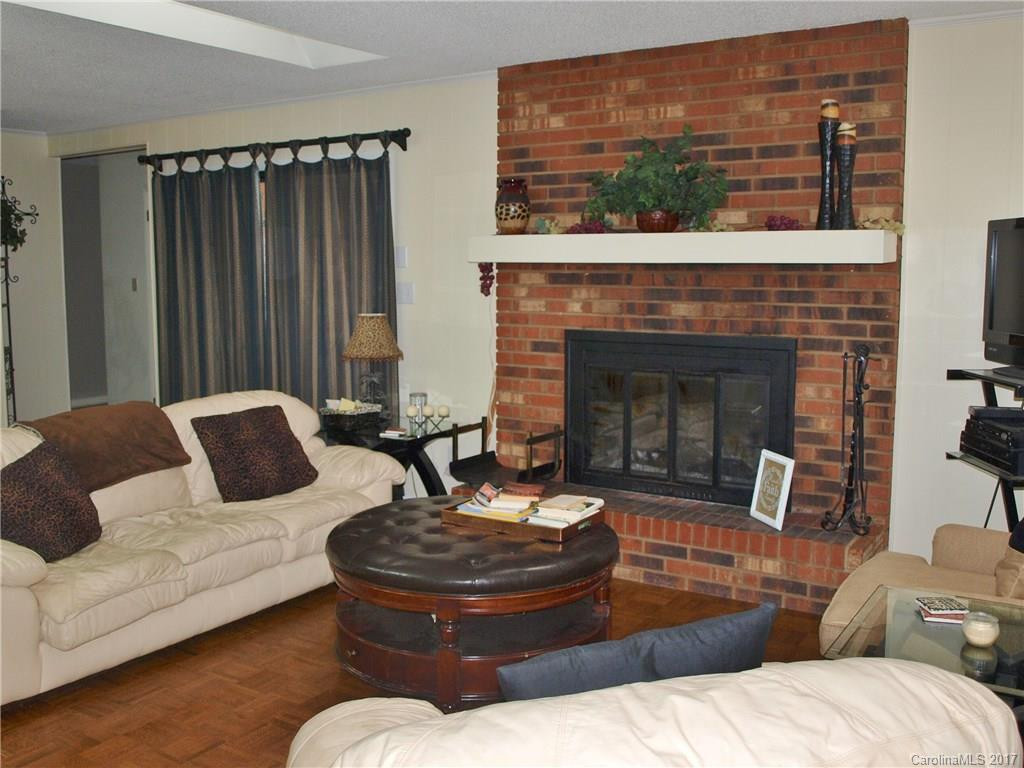 100 Inglewood Drive - Photo 5