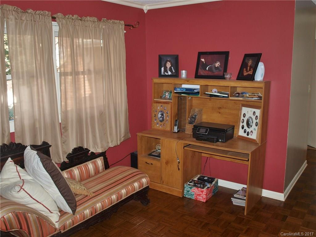 100 Inglewood Drive - Photo 10