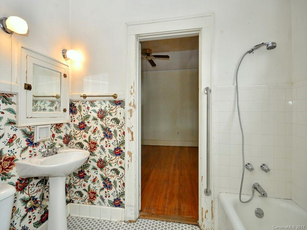 926 Kanuga Road - Photo 12