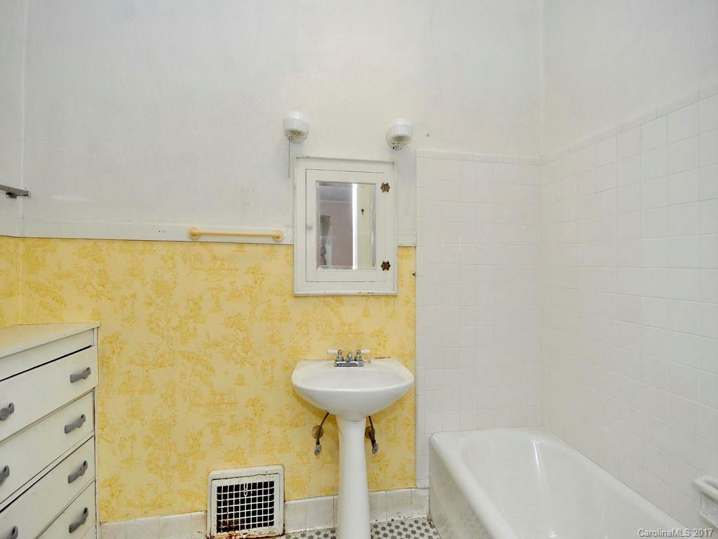 926 Kanuga Road - Photo 15