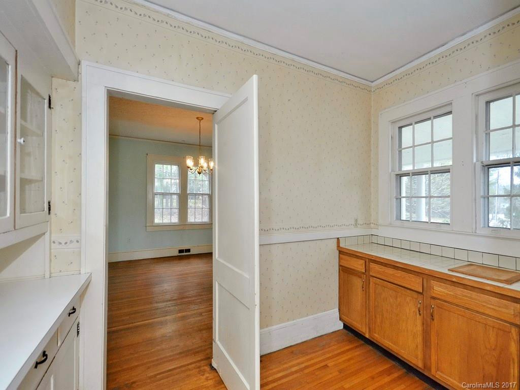 926 Kanuga Road - Photo 7