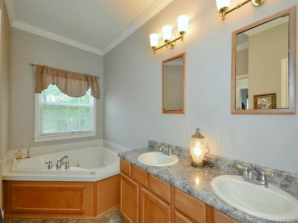 41 Lawson Ridge Road #18 - Photo 11