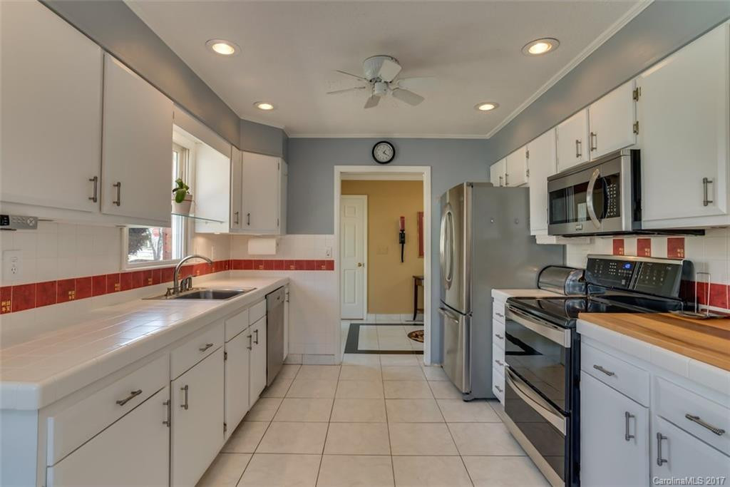 394 Fairforest Drive - Photo 11